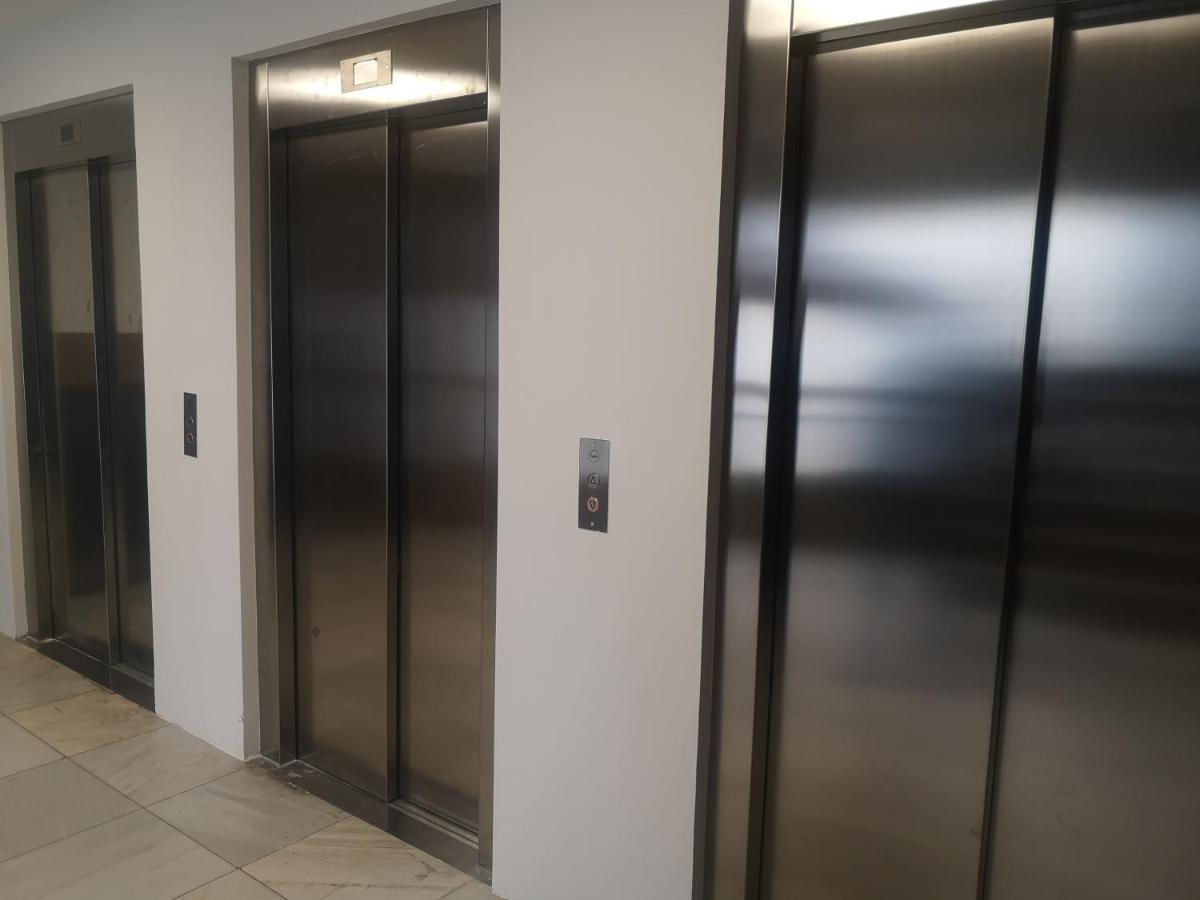 Апартаменты Apartamento Rosa Puerta Del Sol Мадрид Экстерьер фото